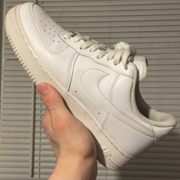 AF1 - Picture 2 of 7
